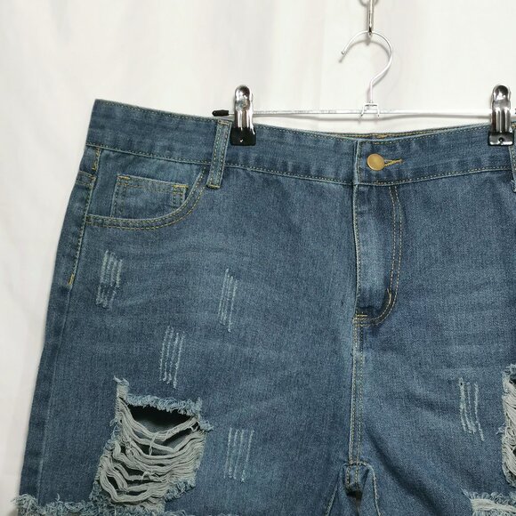 Distressed Medium Wash Denim Shorts Size 1X NWOT #106 - Picture 2 of 5